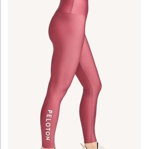 NWT Peloton Show Up Leggings - XS